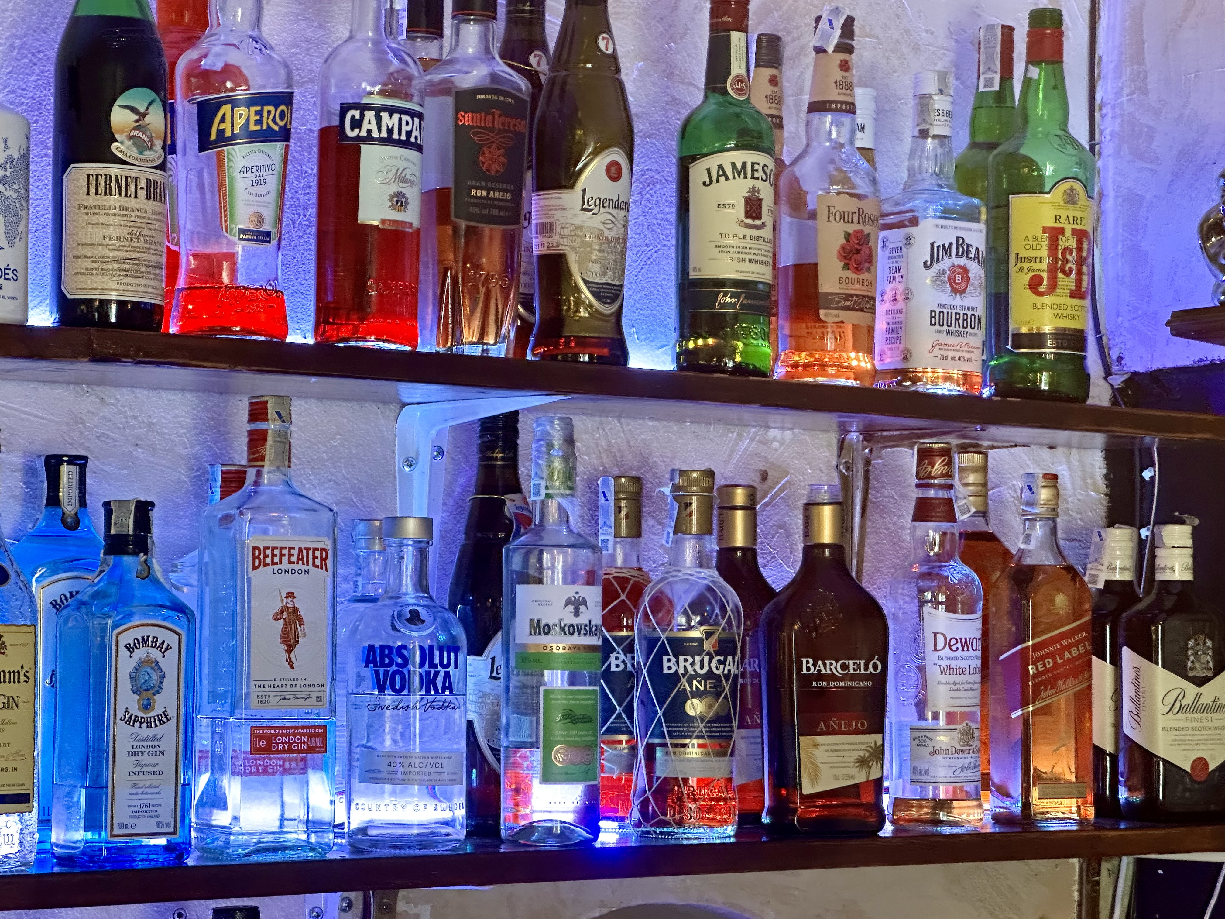 La Taberna de Al Lado