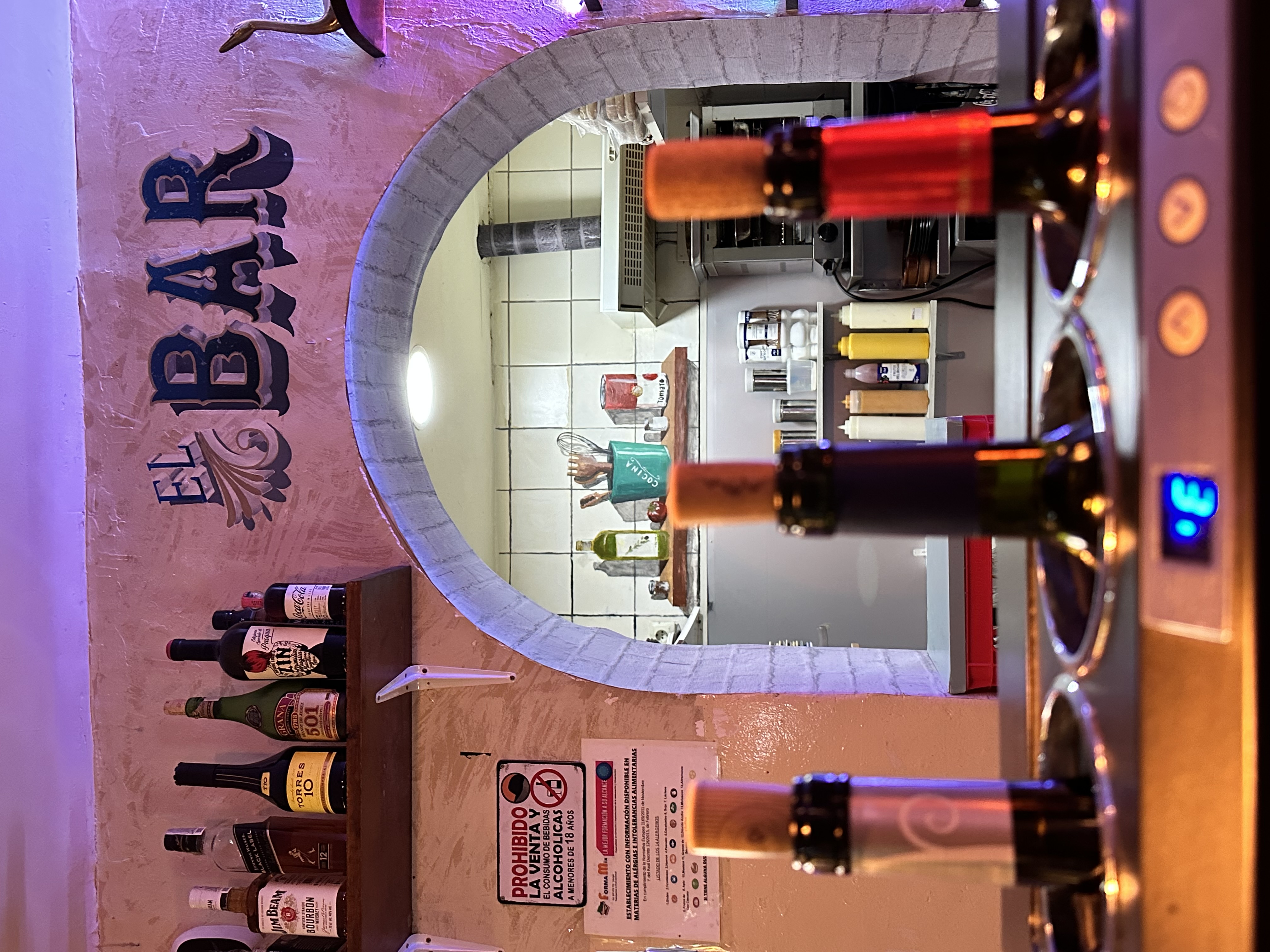 La Taberna de Al Lado